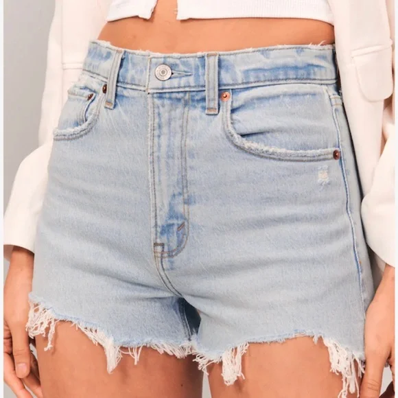 Abercrombie & Fitch High Rise Mom Short - Picture 3 of 7